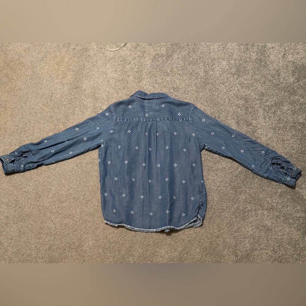 Thread & Supply small women’s button up shirt - Picture 2 of 5